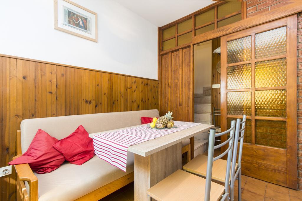 Apartment Neven Rogoznica  Bilik gambar